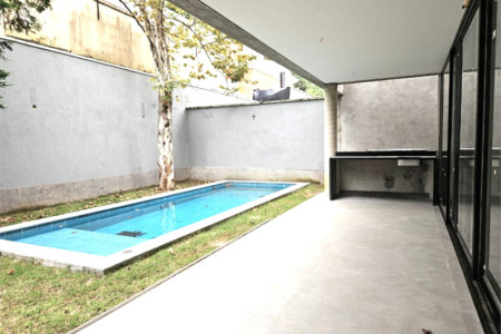 Casa à venda com 4 suítes no condomínio Venezia, São Paulo - SP