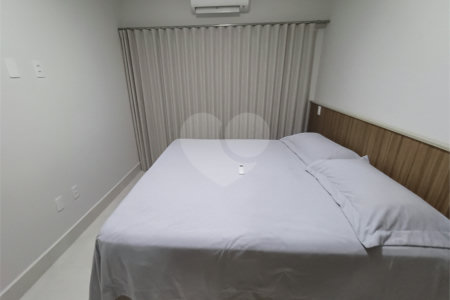 Casa à venda com 3 quartos, sendo 1 suíte, no condomínio Mantova, Indaiatuba - SP