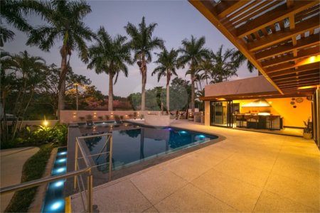 Casa à venda com 6 quartos, sendo 5 suítes,  no condomínio São Joaquim, Vinhedo - SP