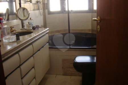 Apartamento à venda com 4 suítes em Vila Andrade, São Paulo, SP