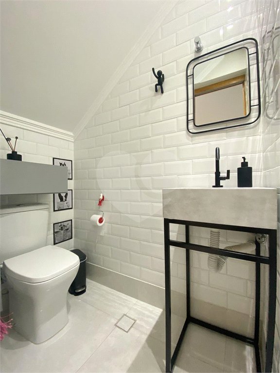 Sobrado à venda com 3 quartos, sendo 1 suíte, em Vila Nivi, São Paulo, SP