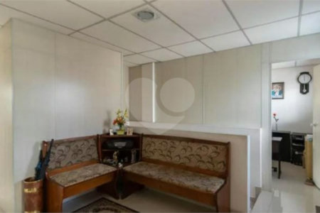 Sobrado à venda com 4 quartos, sendo 1 suíte,  em Vila Dalila, São Paulo, SP