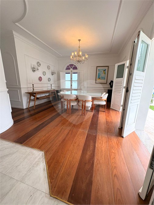 Casa Térrea à venda com 4 suítes em Anchieta, São Bernardo do Campo, SP