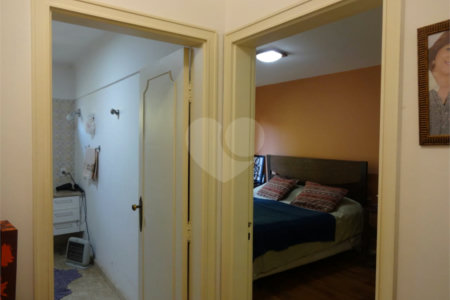 Casa à venda com 5 quartos, sendo 2 suítes,  em Vila Oliveira, Mogi das Cruzes, SP