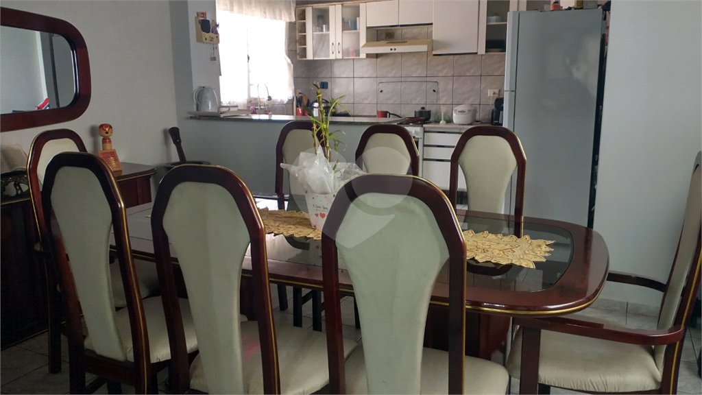 Casa à venda com 4 quartos, sendo 2 suítes,  em Conjunto Habitacional Brás Cubas, Mogi das Cruzes, SP