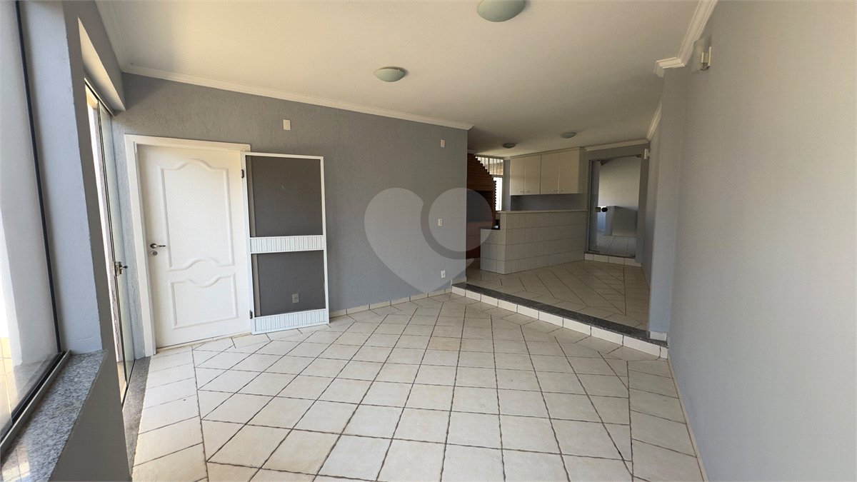 Casa para alugar com 4 quartos, sendo 3 suítes, em Vila Sfeir, Indaiatuba, SP