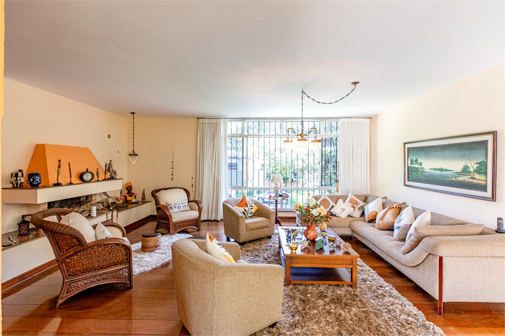Casa de Vila à venda com 3 quartos, sendo 1 suíte, em Alto da Boa Vista, São Paulo, SP