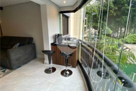 Apartamento à venda com 3 quartos, sendo 1 suíte,  em Vila Regente Feijó, São Paulo, SP