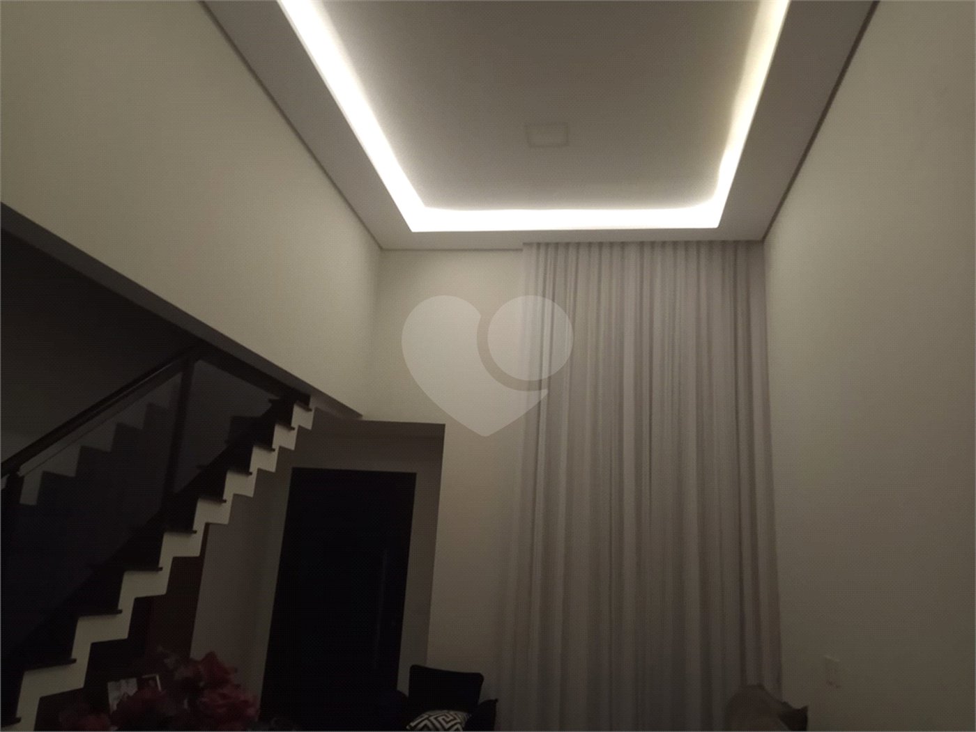 Casa à venda ou para alugar com 3 suítes no condomínio Residencial Viena, Indaiatuba - SP