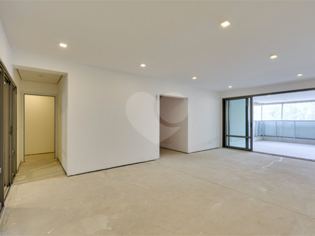 Apartamento à venda com 4 suítes em Campo Belo, São Paulo, SP