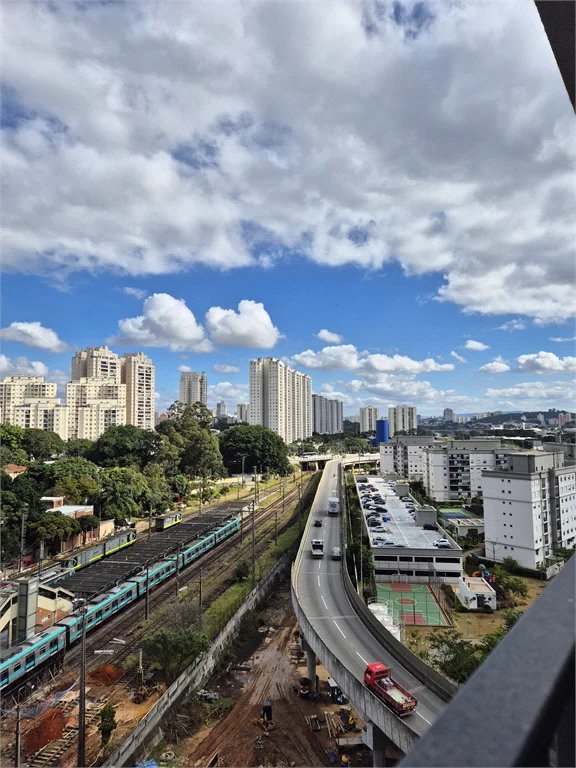 Apartamento à venda com 3 quartos, sendo 1 suíte, em Vila Anastácio, São Paulo, SP