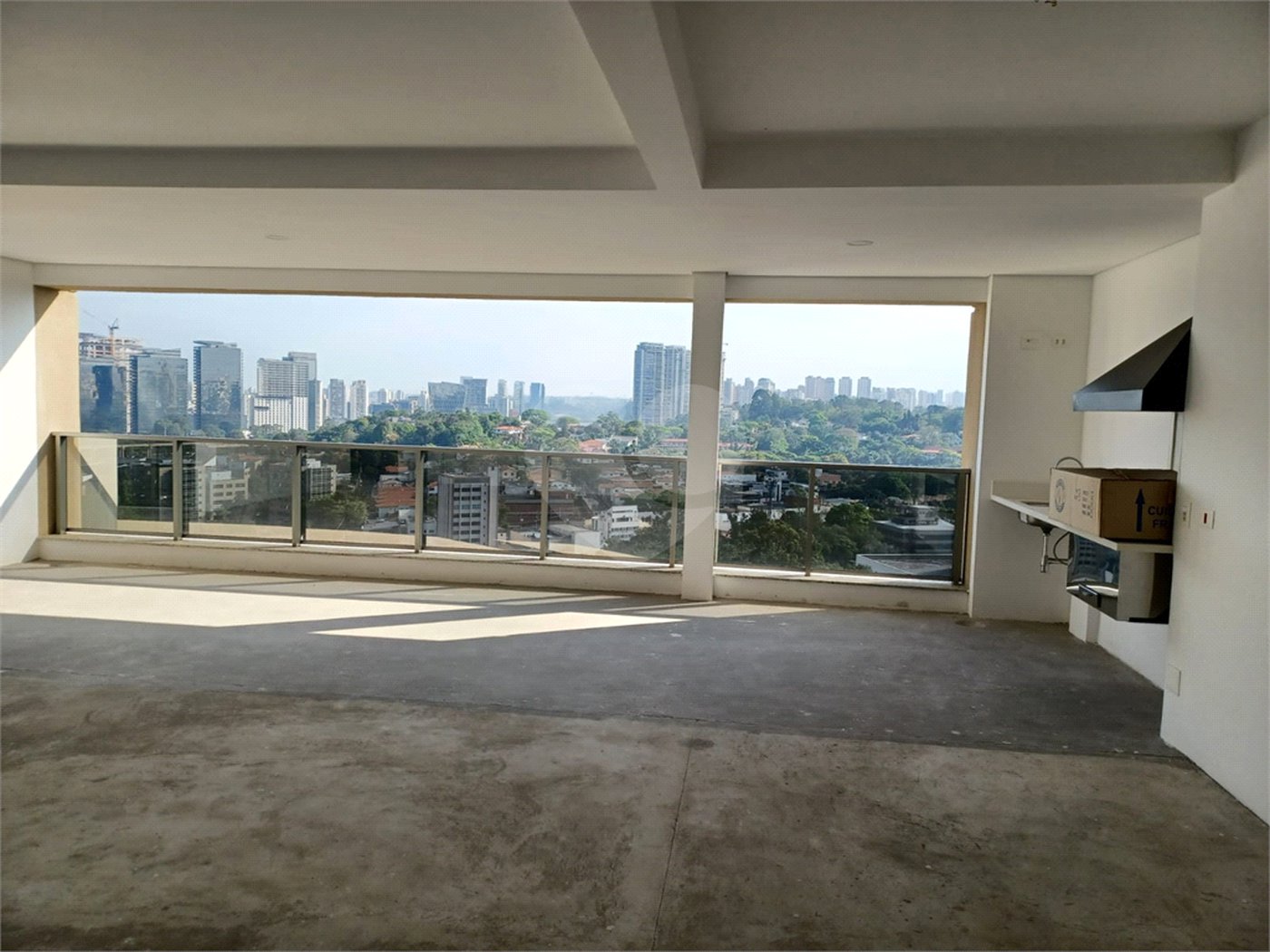 Apartamento à venda com 4 suítes em Real Parque, São Paulo, SP