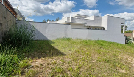 Terreno à venda no condomínio Bosque dos Cambarás, Valinhos - SP