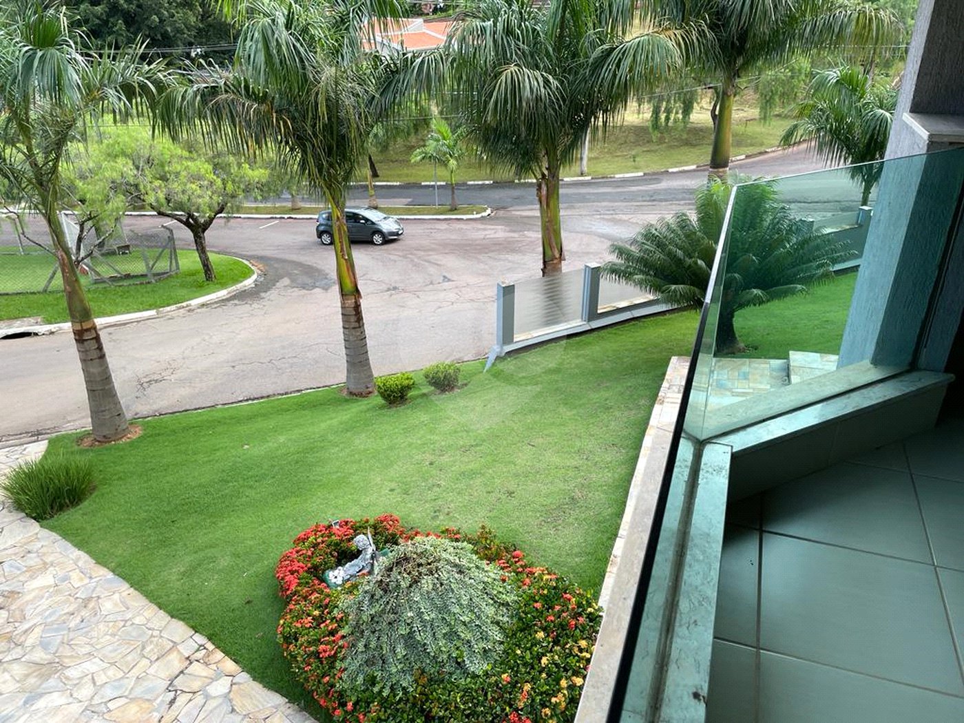 Casa à venda com 4 quartos, sendo 3 suítes, no condomínio Vila Hípica I, Vinhedo - SP