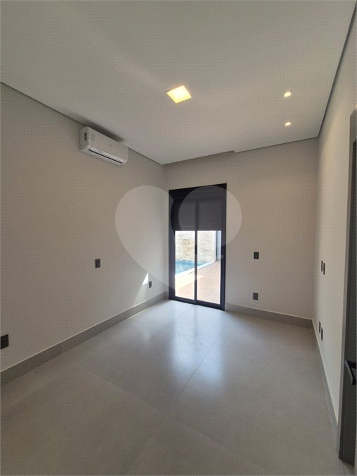 Casa à venda com 3 suítes no condomínio London Park, Indaiatuba - SP