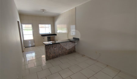Casa à venda com 2 quartos em Cambuí, Itapetininga, SP