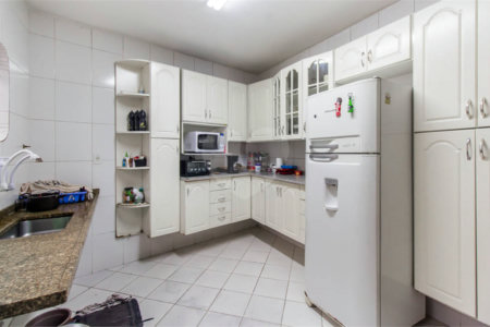 Sobrado na Saúde c/133m2 - 3 Quartos/1 Suíte/2 Vagas paralelas na garagem