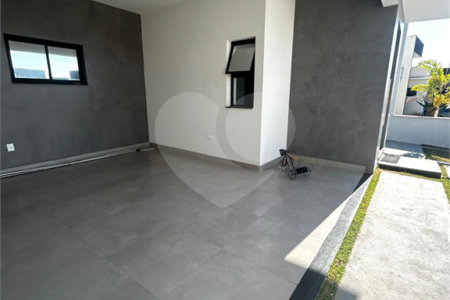 Casa à venda com 2 quartos, sendo 1 suíte,  no condomínio Residencial Parque Imperial, Salto - SP