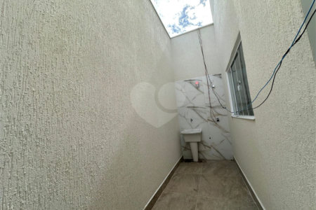Casa à venda com 2 quartos, sendo 1 suíte, em Guriri, Cabo Frio, RJ