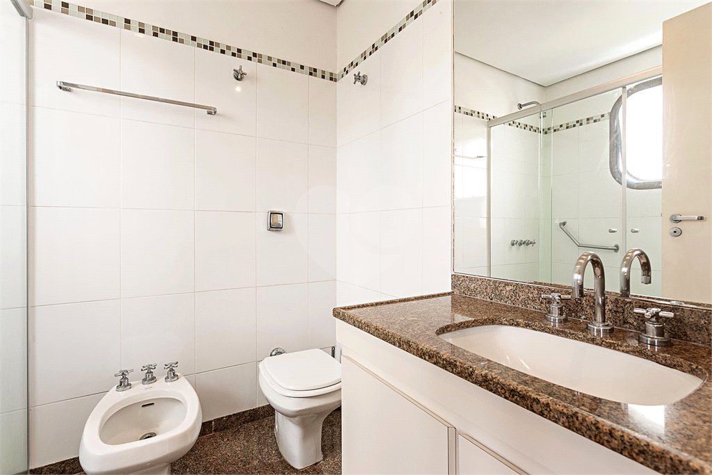 Apartamento à venda com 4 suítes em Campo Belo, São Paulo, SP