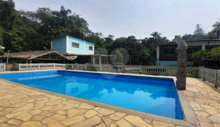 Chácara à venda ou para alugar com 20 quartos, sendo 10 suítes,  em Serra da Cantareira, Mairiporã, SP