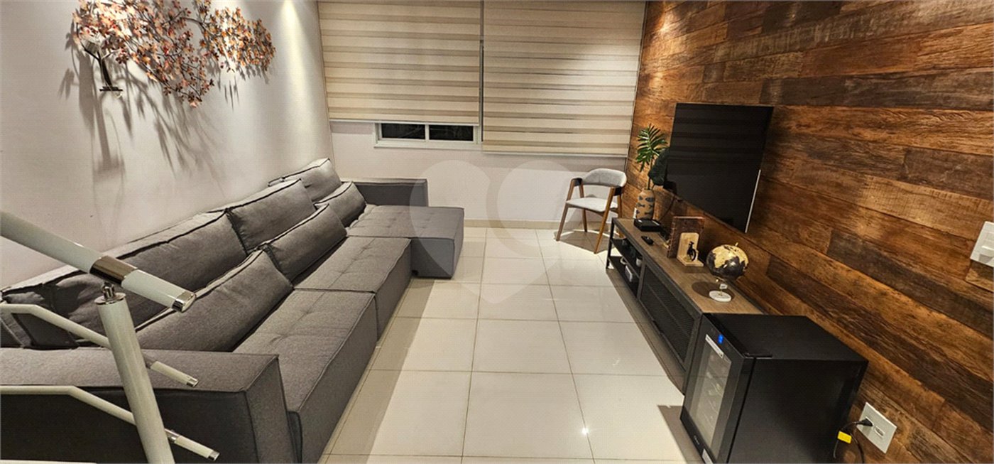 Sobrado à venda com 3 suítes em Vila Alexandria, São Paulo, SP