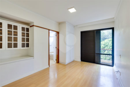 Apartamento à venda com 4 suítes em Alto da Boa Vista, São Paulo, SP