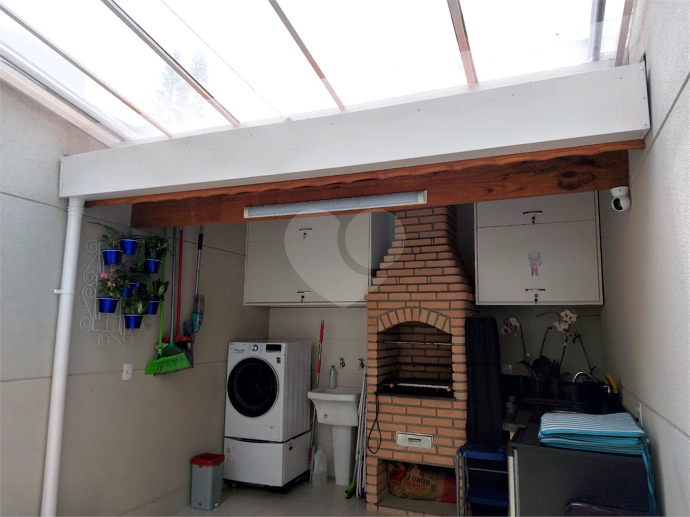 Casa à venda com 3 suítes no condomínio Residencial Gaya, São Paulo - SP