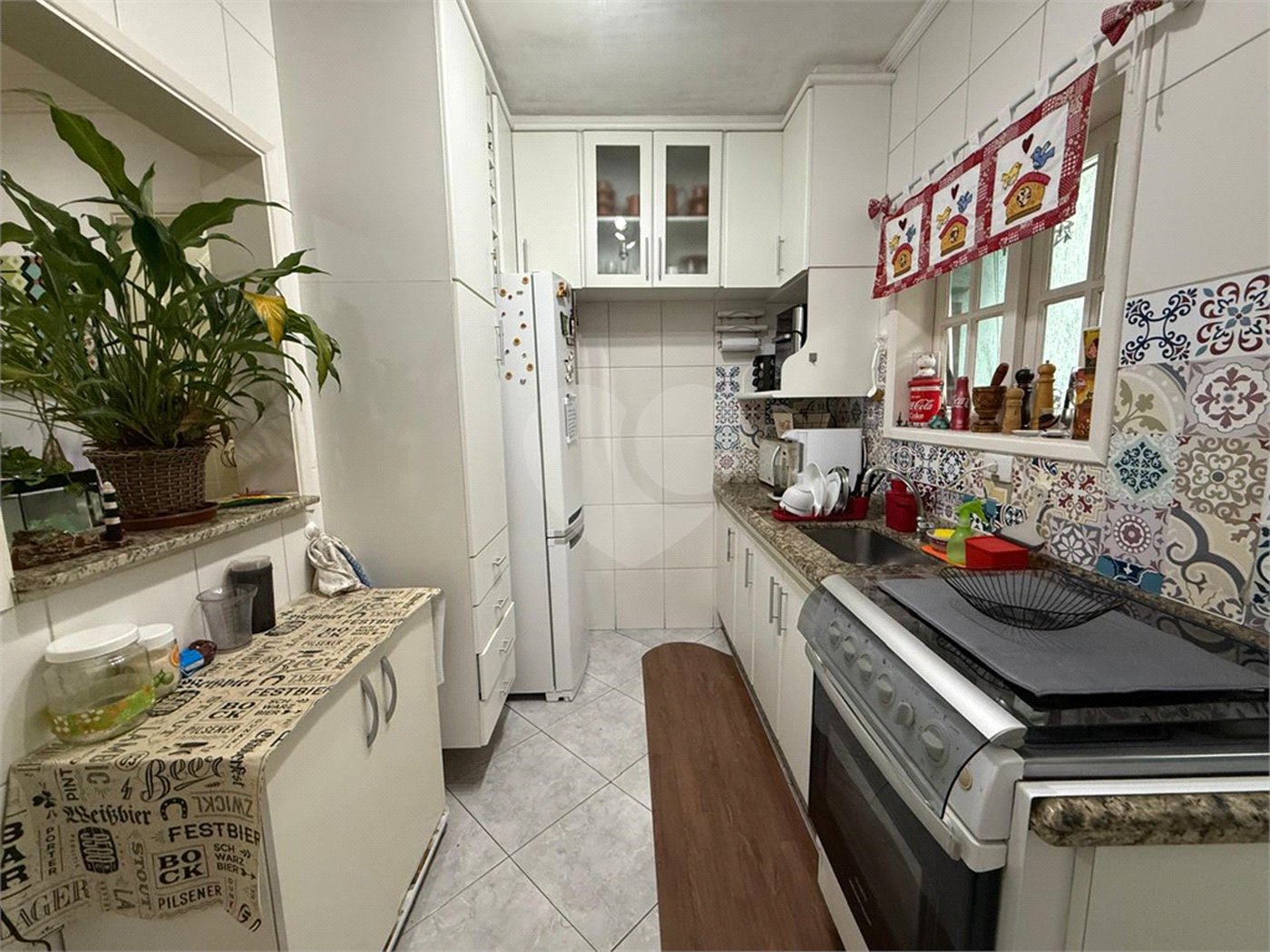 Casa à venda com 2 suítes no condomínio Village Palmas, São Paulo - SP