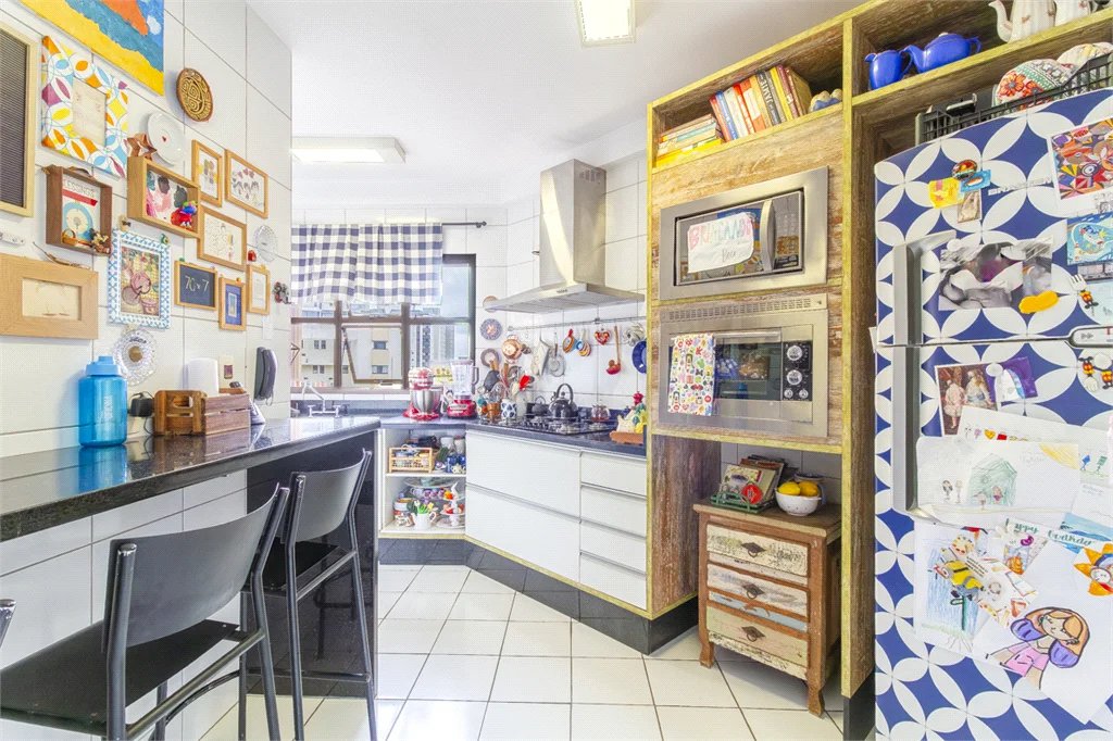Apartamento à venda com 4 quartos, sendo 3 suítes, em Jardim Monte Kemel, São Paulo, SP