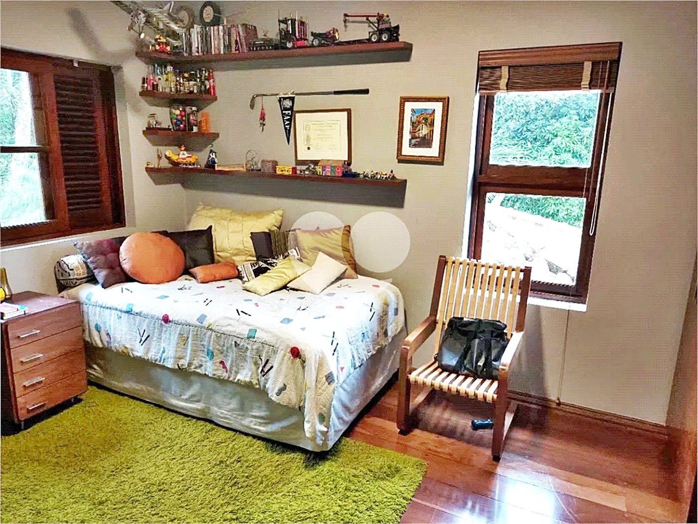 Casa à venda com 4 quartos, sendo 2 suítes, no condomínio Parque Imperial da Cantareira, Mairiporã - SP