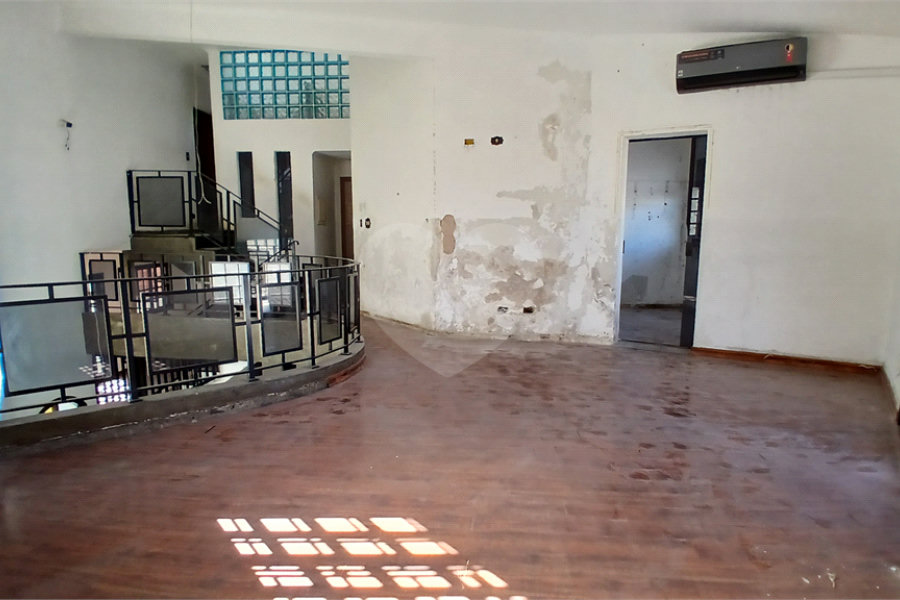 Sobrado à venda com 4 quartos, sendo 1 suíte, em Santana, São Paulo, SP