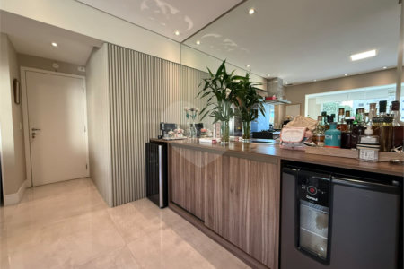 Apartamento à venda com 2 quartos, sendo 1 suíte,  em Jardim Leonor Mendes de Barros, São Paulo, SP