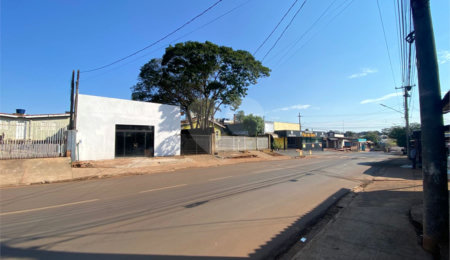 Salão à venda com 3 quartos, sendo 1 suíte, em Vila Áurea, Ponta Porã, MS
