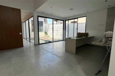 Casa Térrea à venda com 3 suítes em Jardim Paulista, Atibaia, SP
