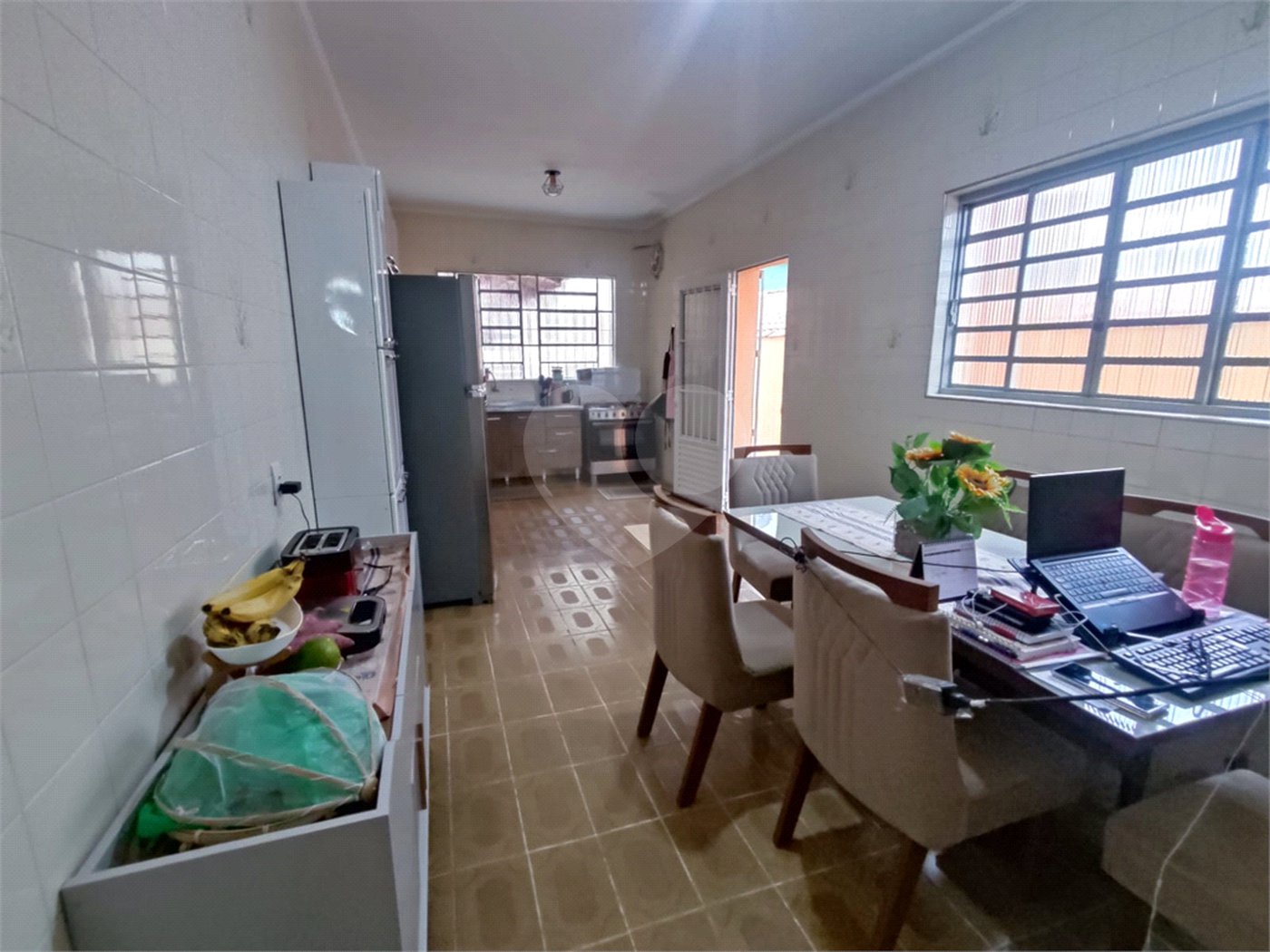 Sobrado à venda com 3 quartos, sendo 1 suíte, em Tremembé, São Paulo, SP