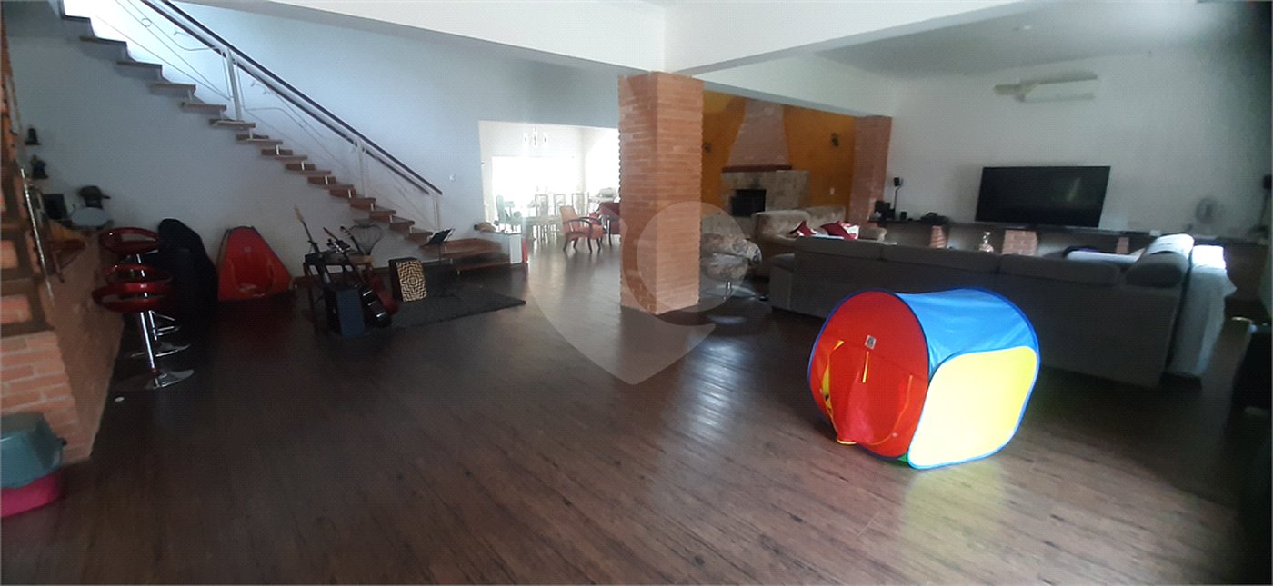 Casa à venda com 3 suítes no condomínio Chacarás Bela Vista, Mairiporã - SP