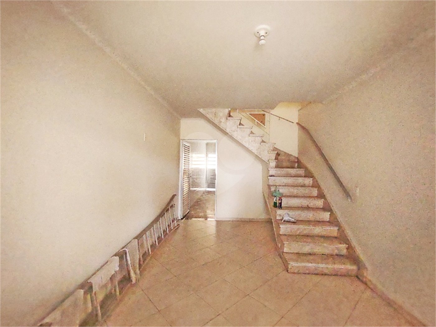 Sobrado à venda com 2 quartos em Vila Nivi, São Paulo, SP