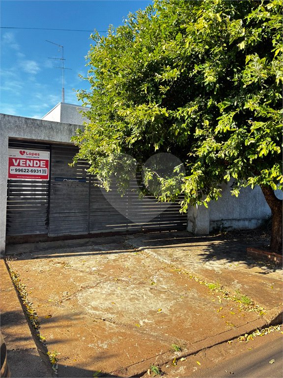 Casa à venda com 2 quartos, sendo 1 suíte, no Centro, Três Lagoas, MS