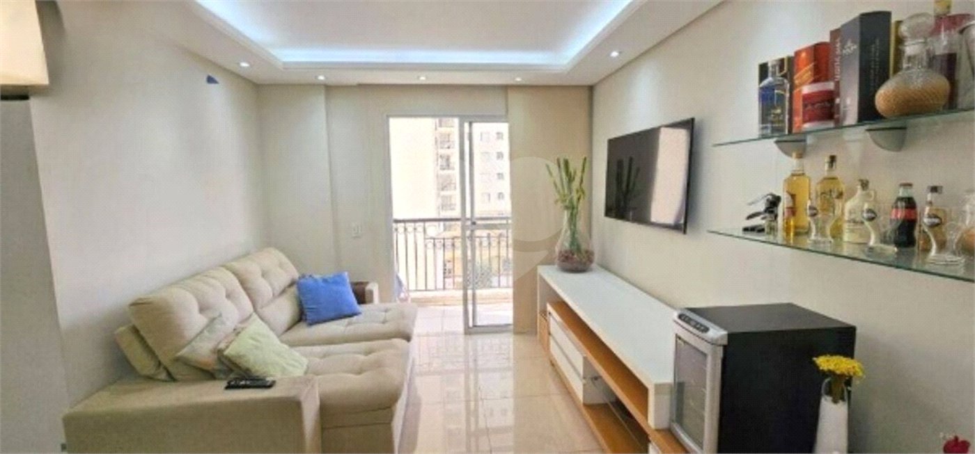 Apartamento à venda com 3 quartos, sendo 1 suíte,  em Vila Paulista, São Paulo, SP