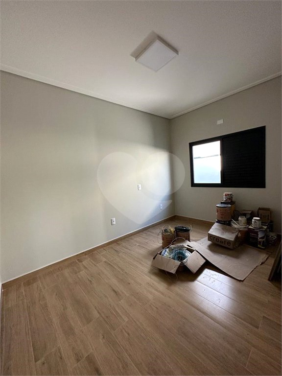 Casa à venda com 3 quartos, sendo 1 suíte,  no condomínio Lagos D Icaraí, Salto - SP