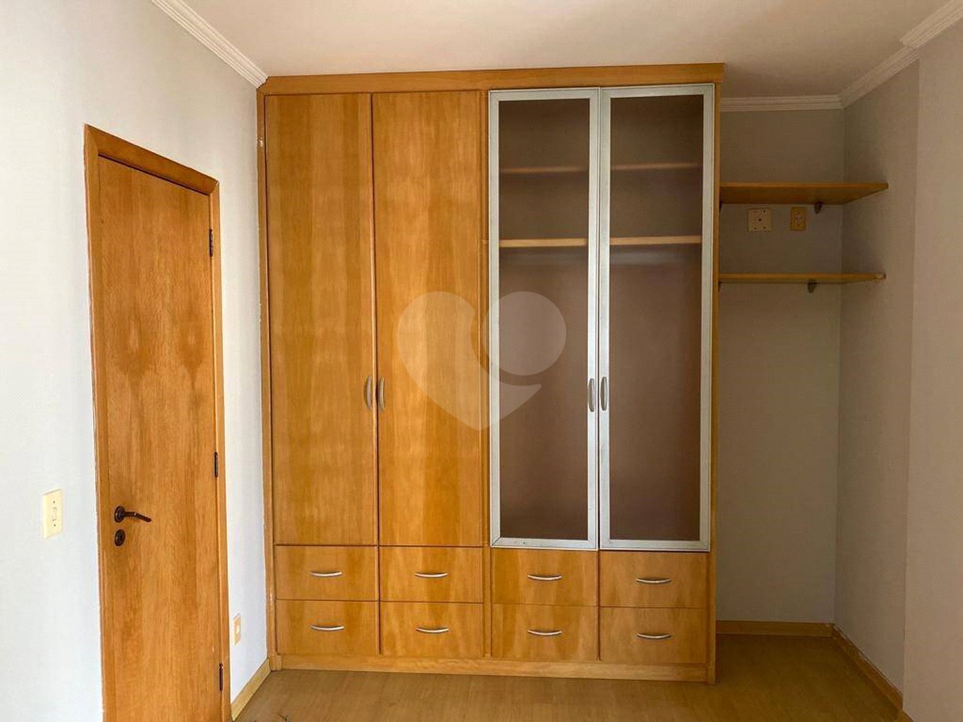 Apartamento à venda com 3 quartos, sendo 1 suíte, em Vila Costa, Suzano, SP