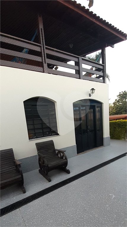 Casa à venda ou para alugar com 5 quartos, sendo 1 suíte, no Centro, Bom Jesus dos Perdões, SP