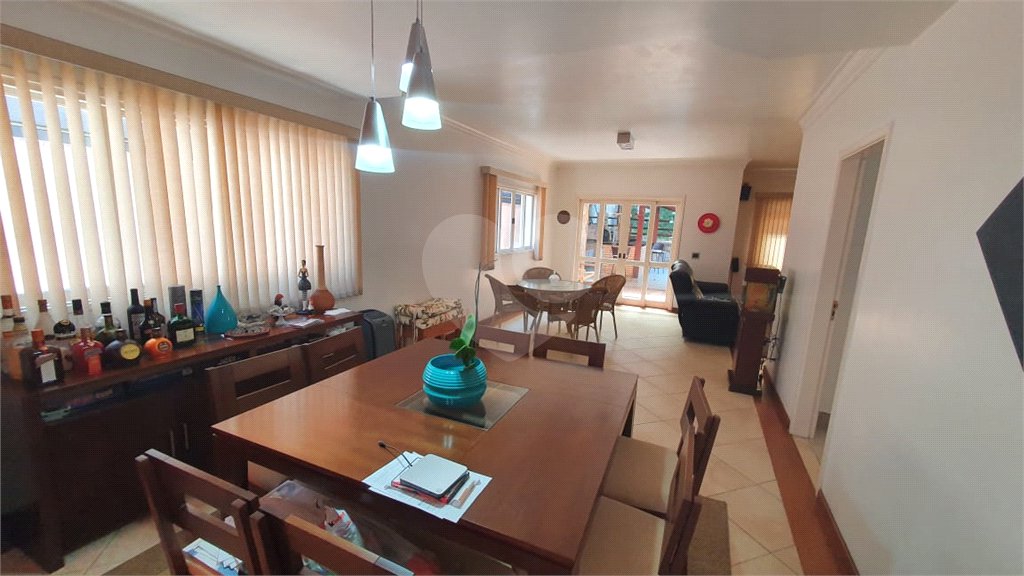 Casa à venda com 3 quartos, sendo 2 suítes, no condomínio Cond Jardim Itatinga, São Paulo - SP