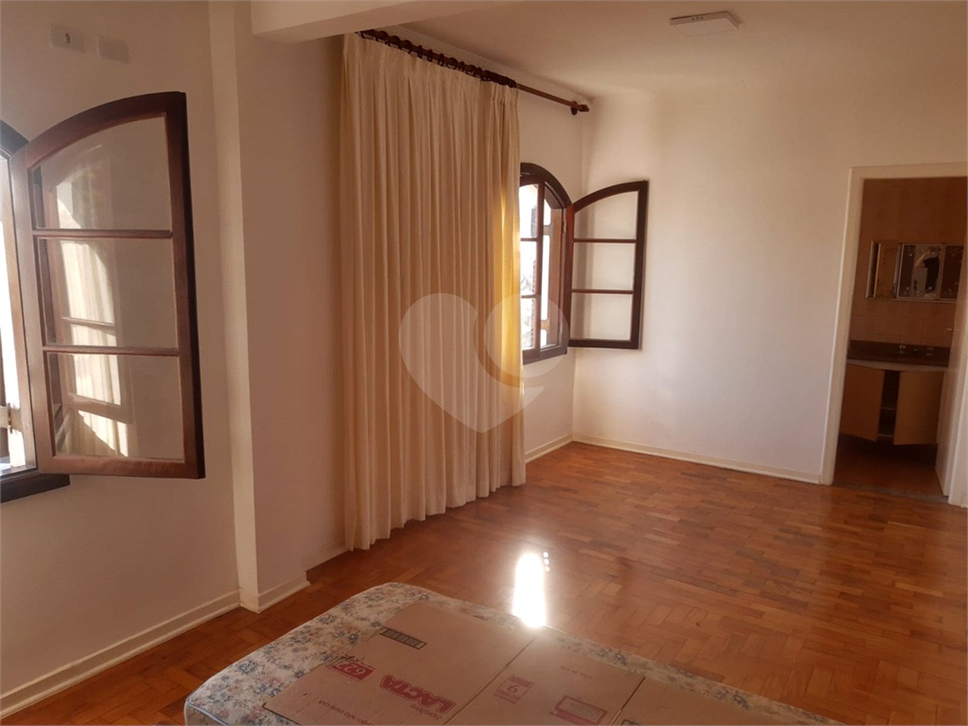 Casa à venda com 5 quartos, sendo 2 suítes, em Jardim do Colégio (zona Norte), São Paulo, SP