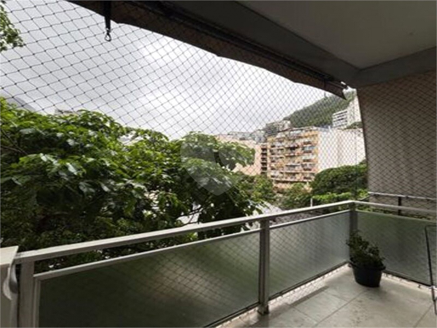 Apartamento à venda com 3 quartos, sendo 1 suíte, em Lagoa, Rio de Janeiro, RJ