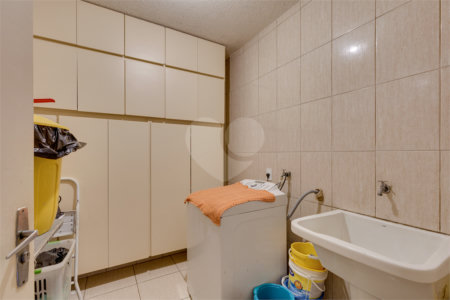 Casa de Vila à venda com 4 quartos, sendo 2 suítes,  no condomínio City Campo Grande, São Paulo - SP