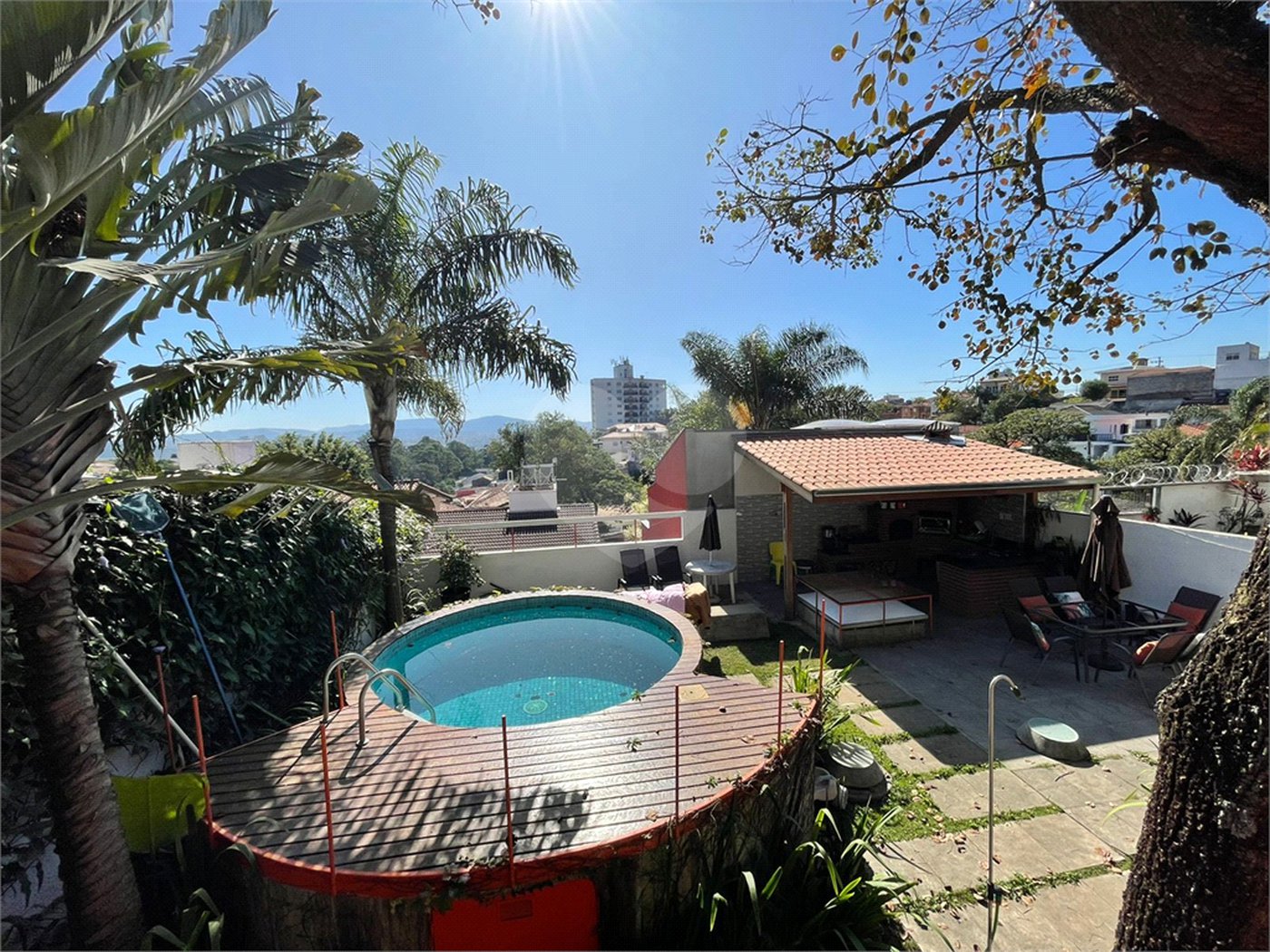 Sobrado à venda com 4 quartos, sendo 3 suítes, em Alto da Lapa, São Paulo, SP