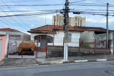 Terreno à venda com 3 quartos no Centro, Poá, SP