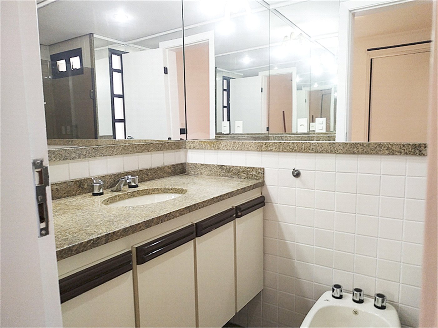 Apartamento à venda com 3 suítes em Morumbi, São Paulo, SP